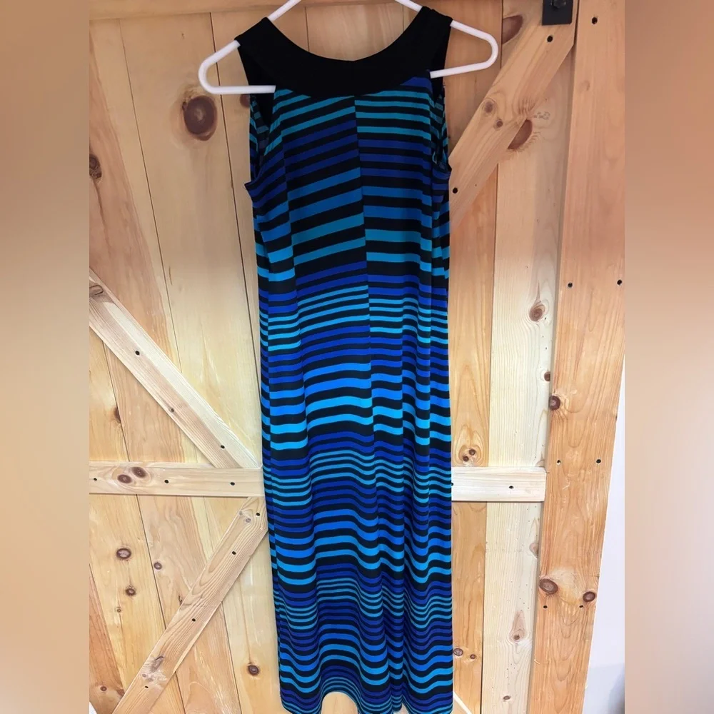 Ellen Parker Striped Blue and Black Maxi Dress size medium- cool and comfortable